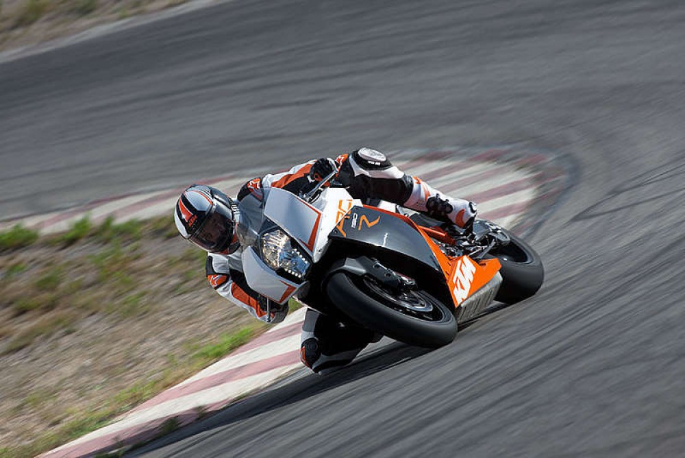 1190 RC8 R