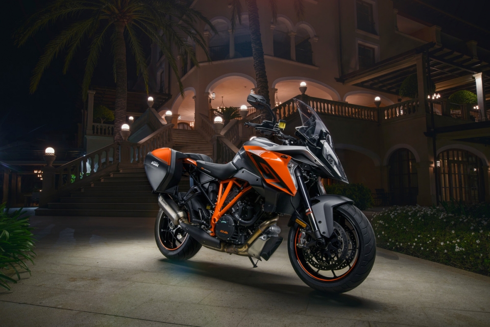 1290 Super Duke GT