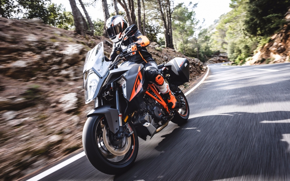 РњРѕС‚РѕС†РёРєР» KTM 1290 super Duke gt