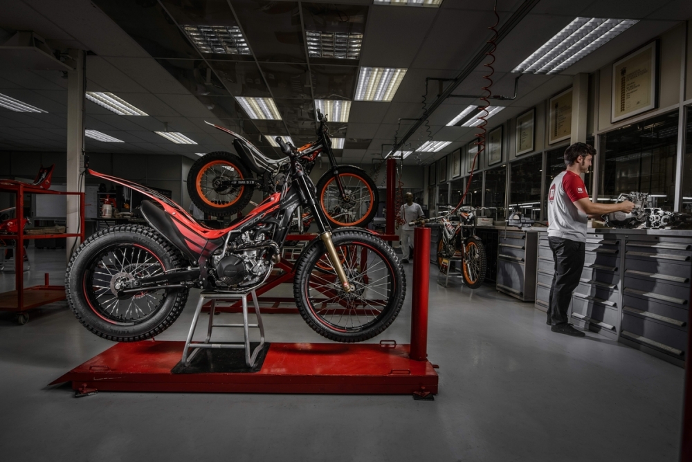 Montesa Cota 300RR