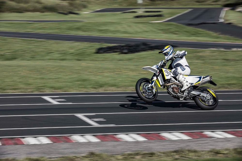 701 Supermoto