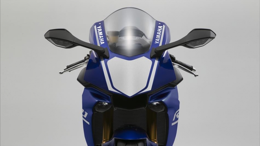 YZF R1