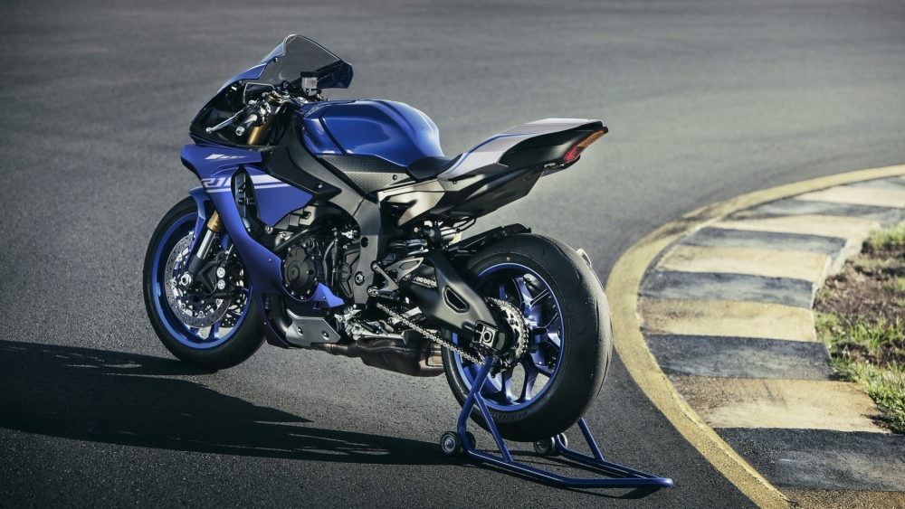 YZF R1