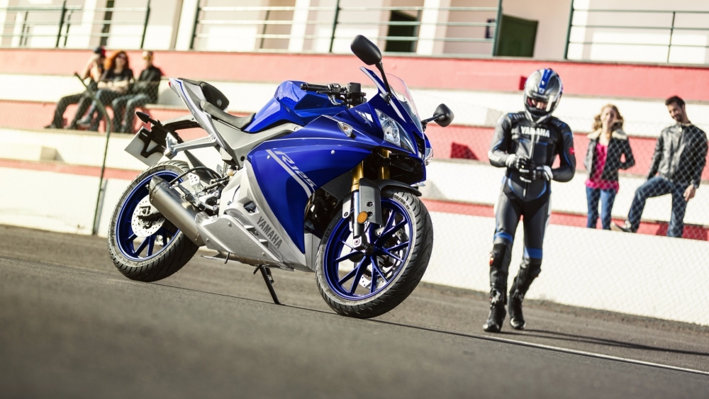 YZF R125