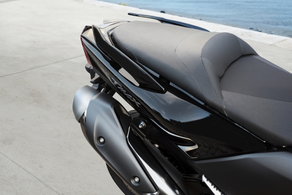 TMAX SX SE