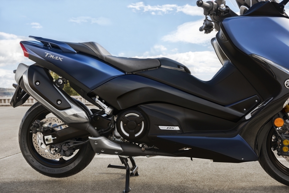 TMAX SX SE