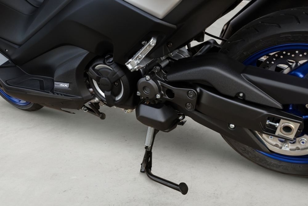 TMAX SX SE