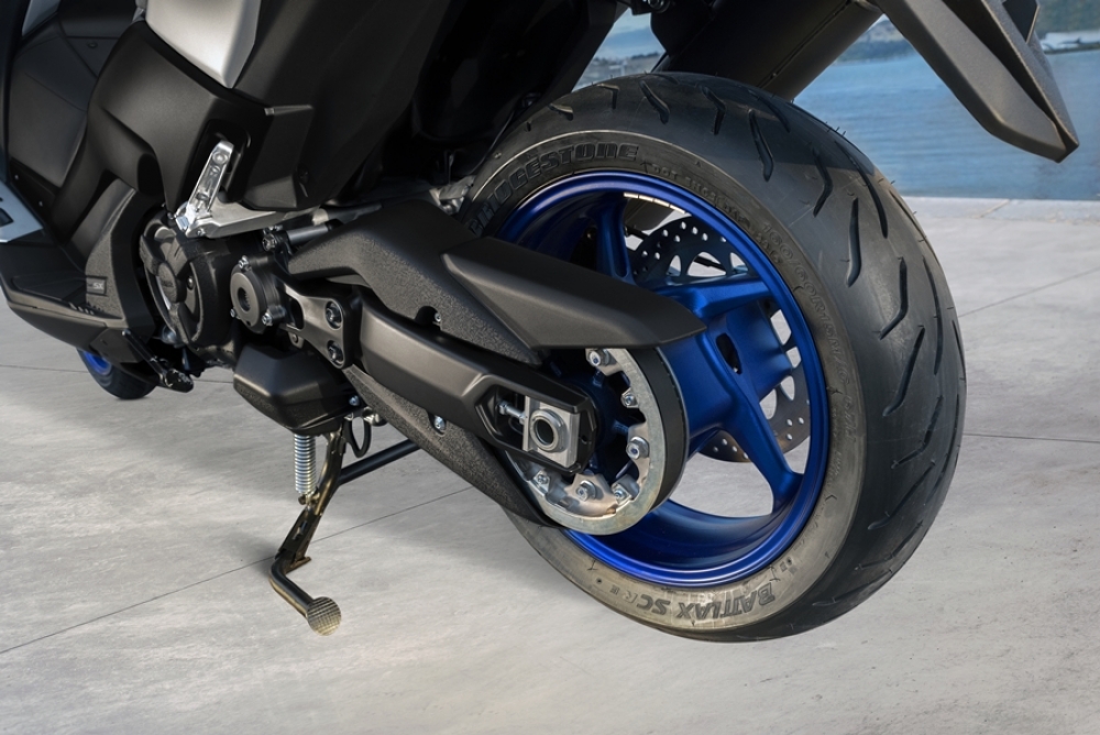 TMAX SX SE