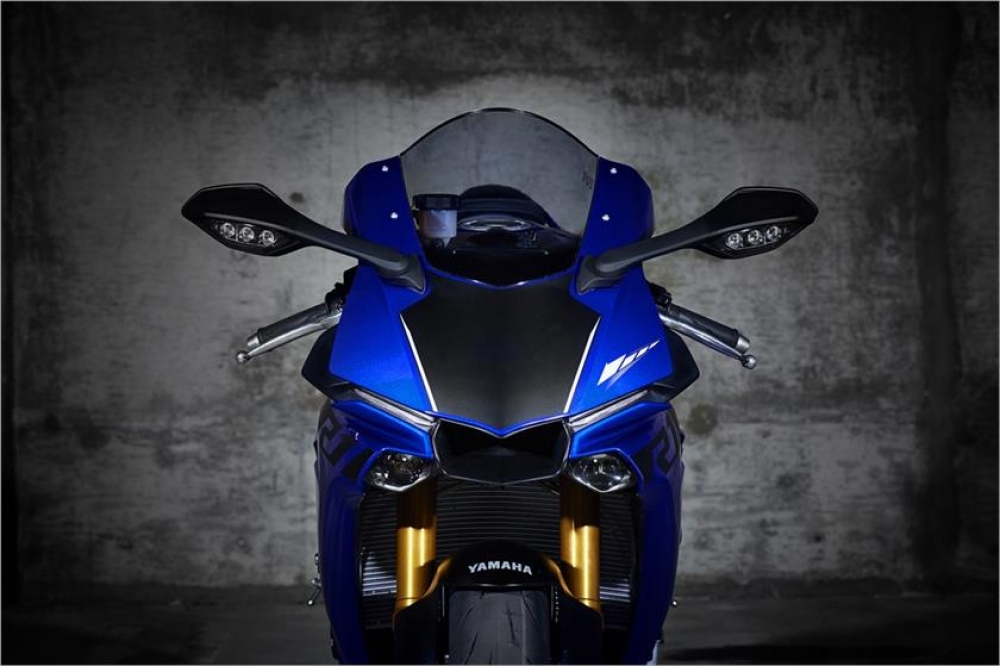 YZF R1