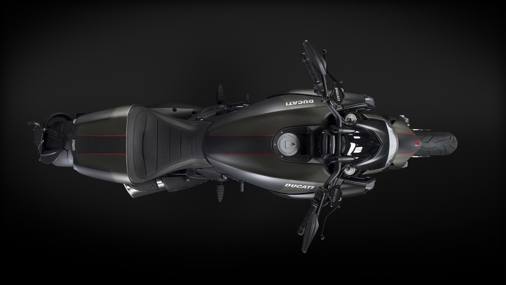 Diavel Carbon