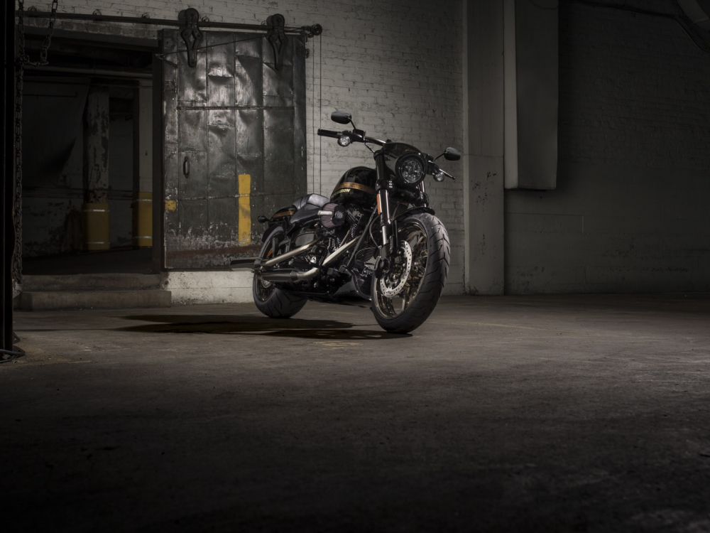 CVO Pro Street Breakout