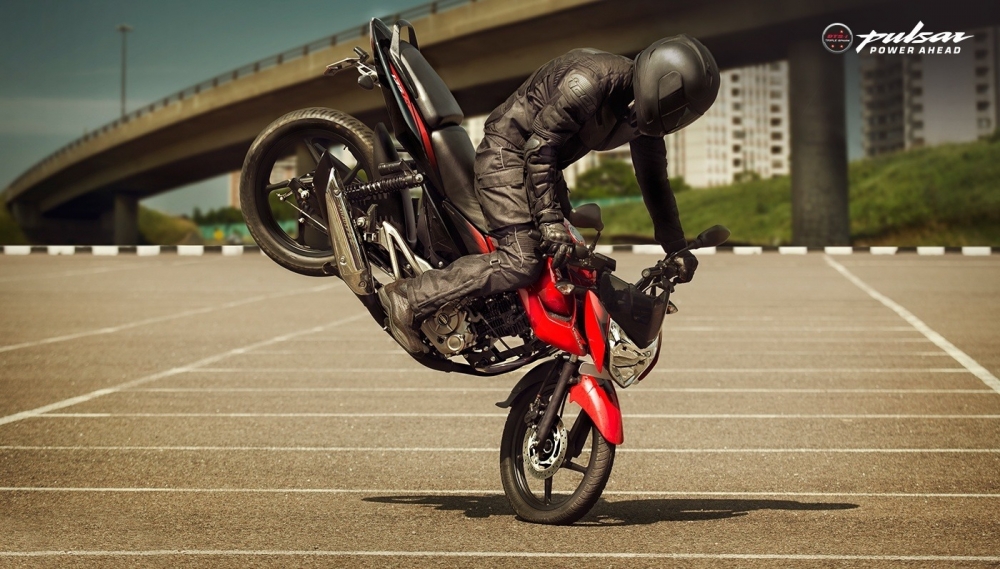 Pulsar 135