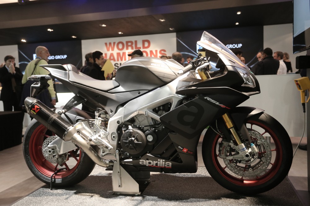 RSV4 RR 1000 Racepack