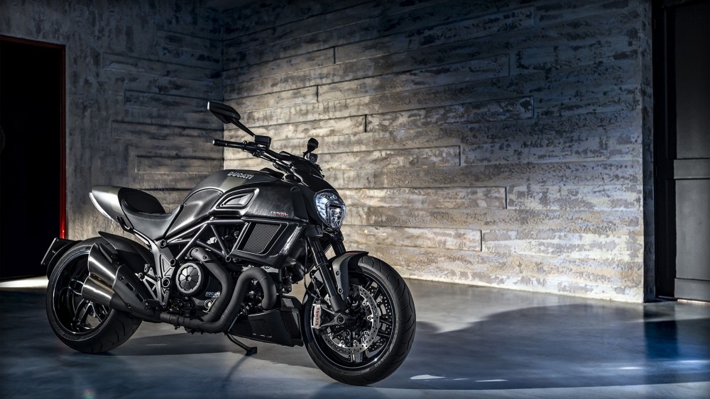 Diavel Carbon