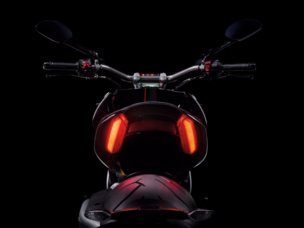 XDiavel  S 
