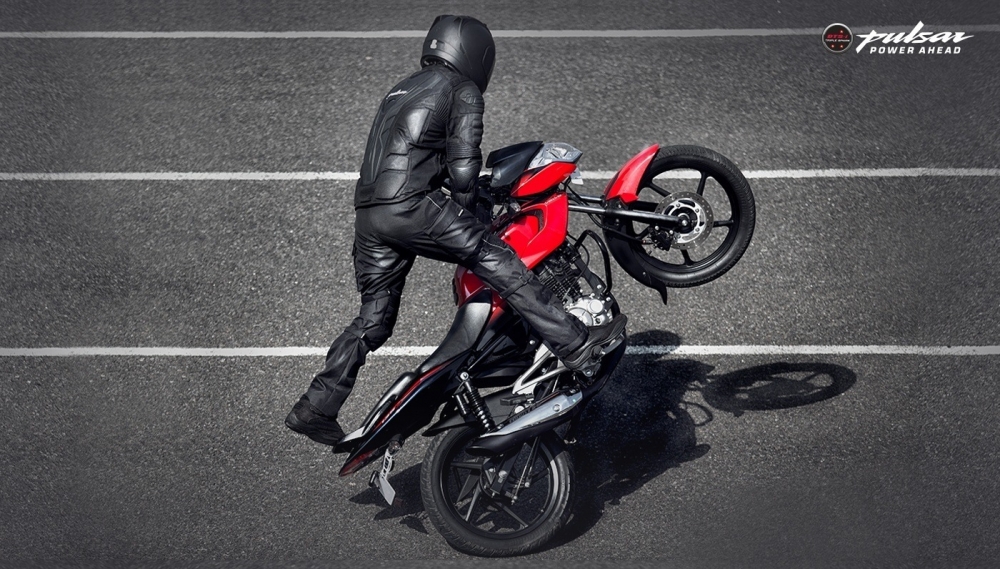 Pulsar 135