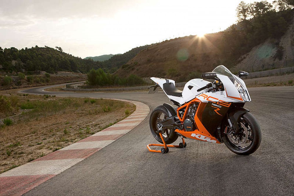 1190 RC8 R