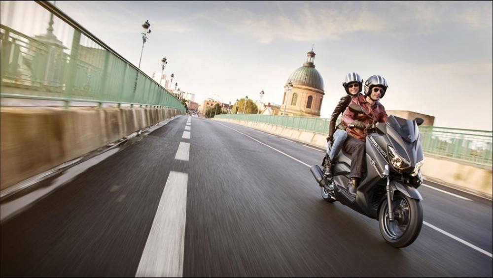 X-MAX 250 MOMODESIGN