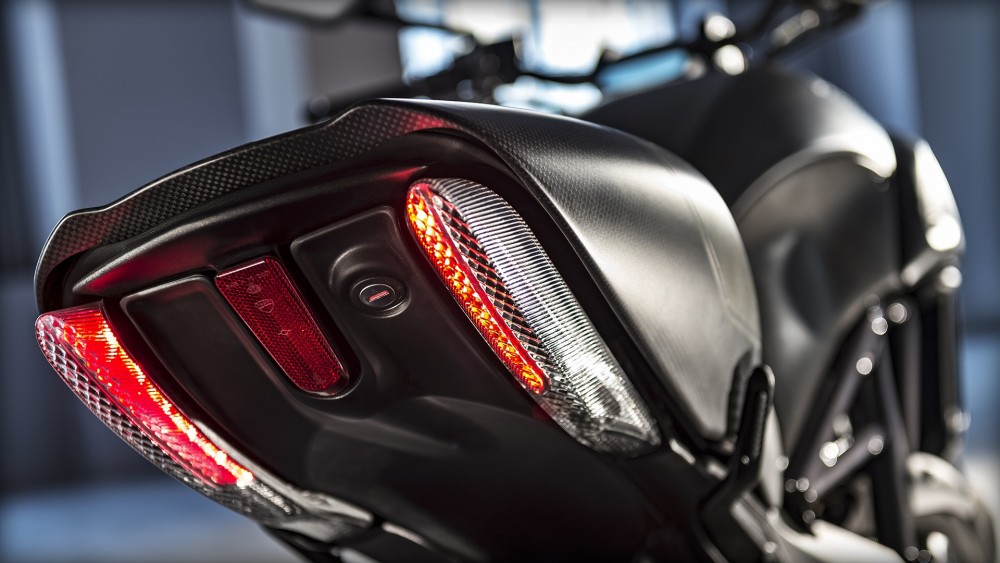 Diavel Carbon