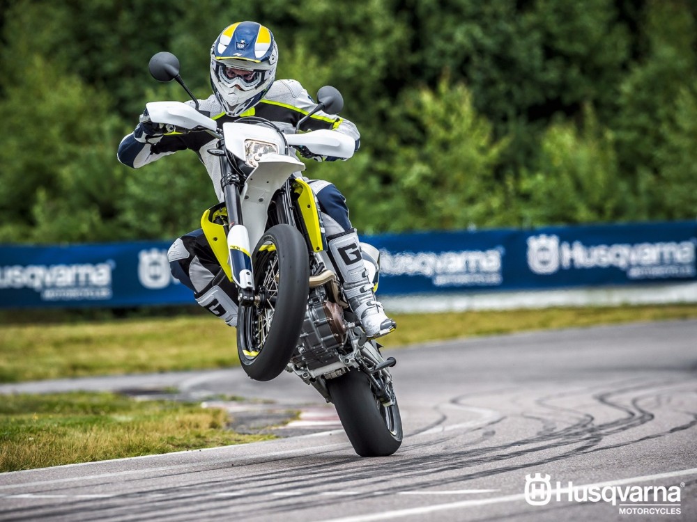 701 Supermoto