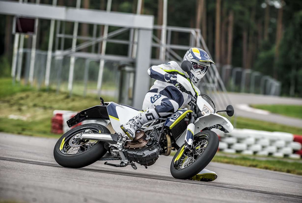 701 Supermoto