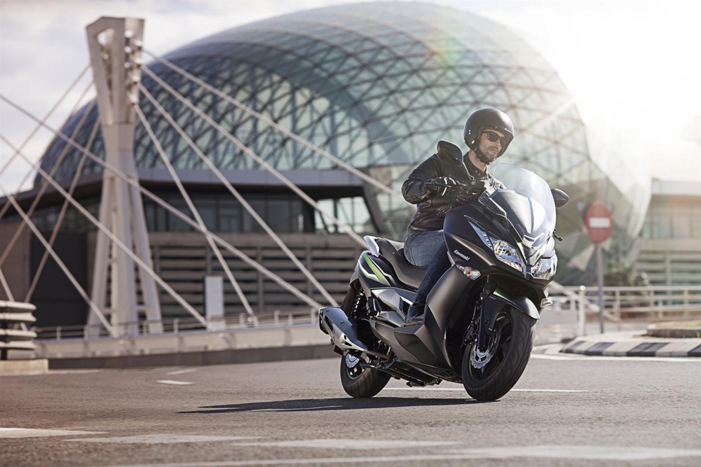 J 125 Special Edition