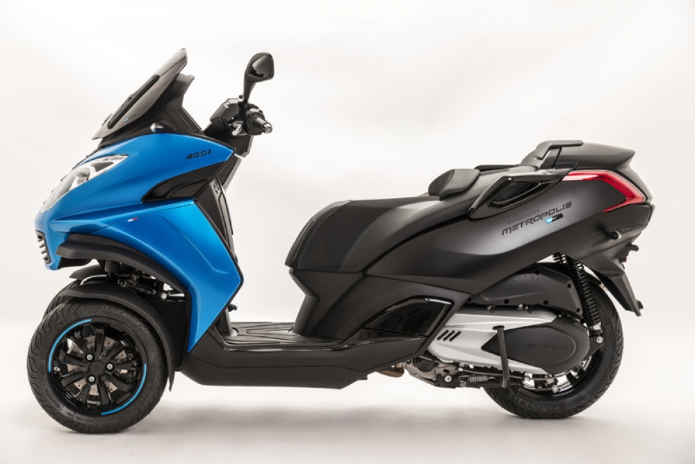 Metropolis Blue Line