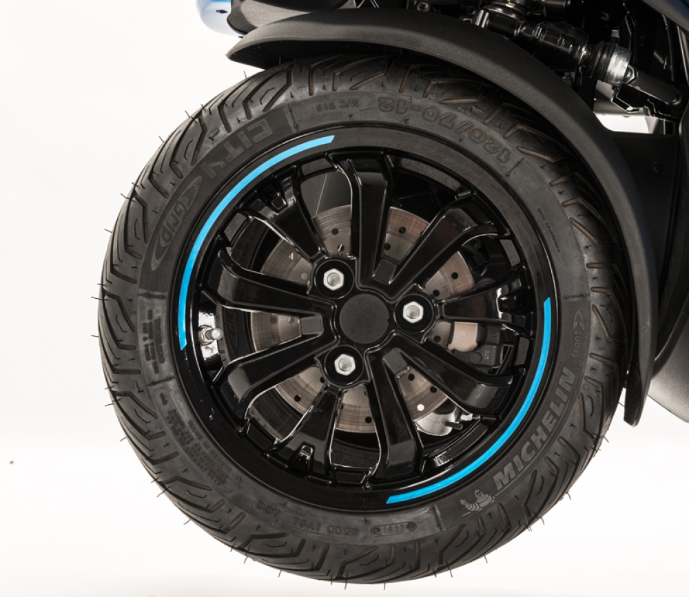 Metropolis Blue Line