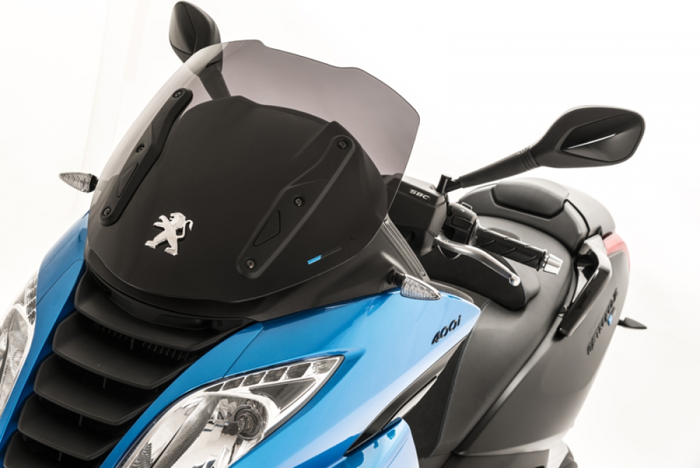 Metropolis Blue Line