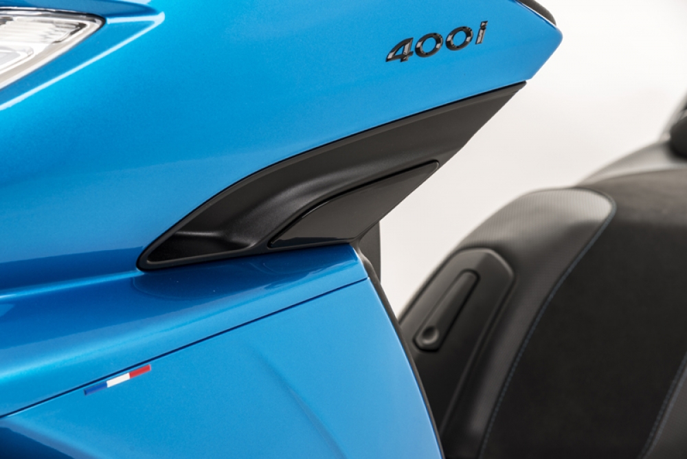 Metropolis Blue Line