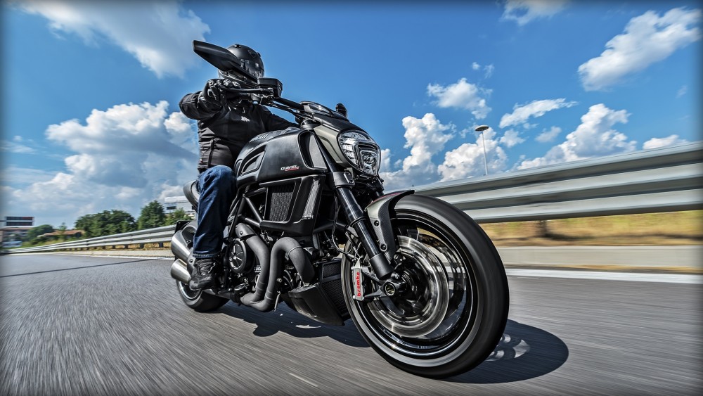 Diavel Carbon