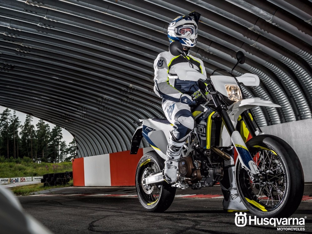 701 Supermoto