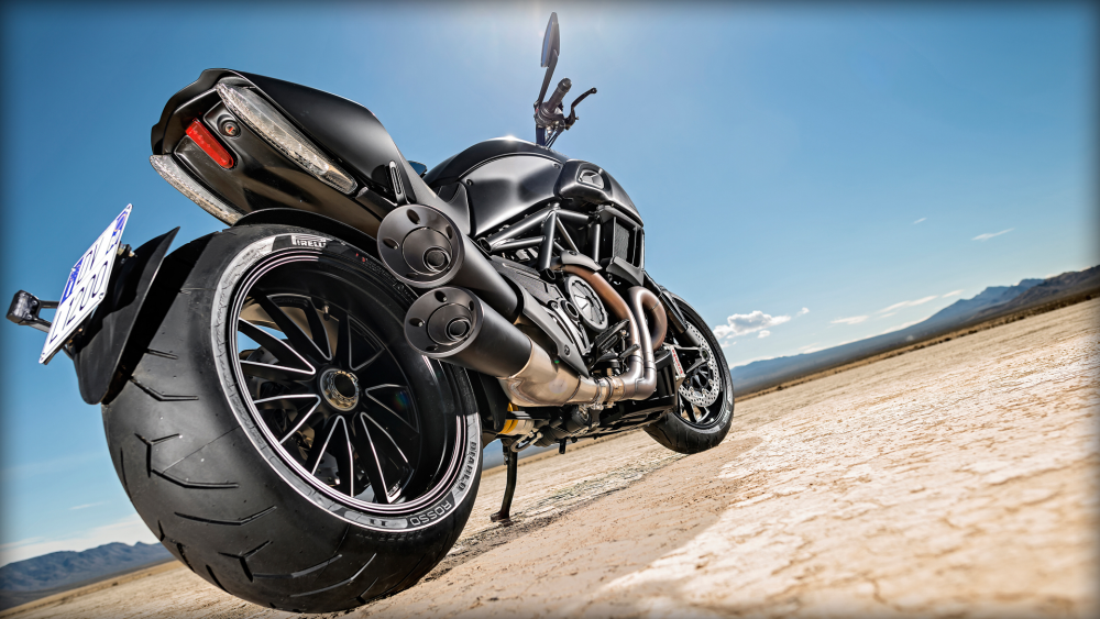 Diavel Dark
