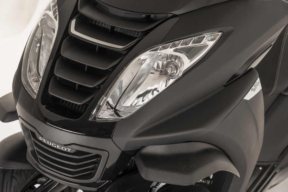 Metropolis Black Edition
