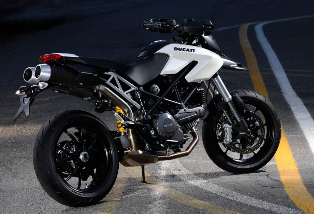 Hypermotard 796