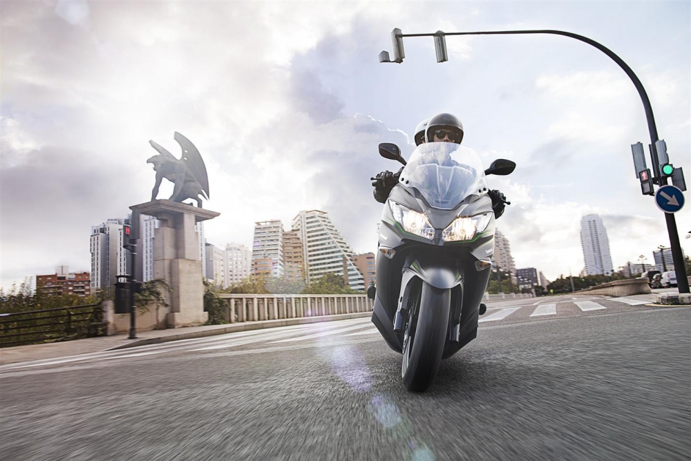 J 125 Special Edition