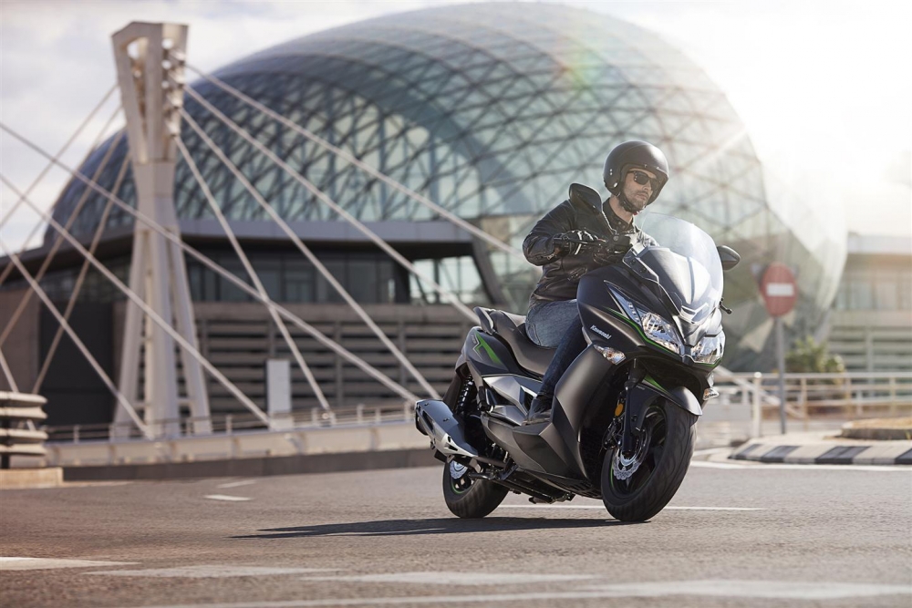 J 125 Special Edition