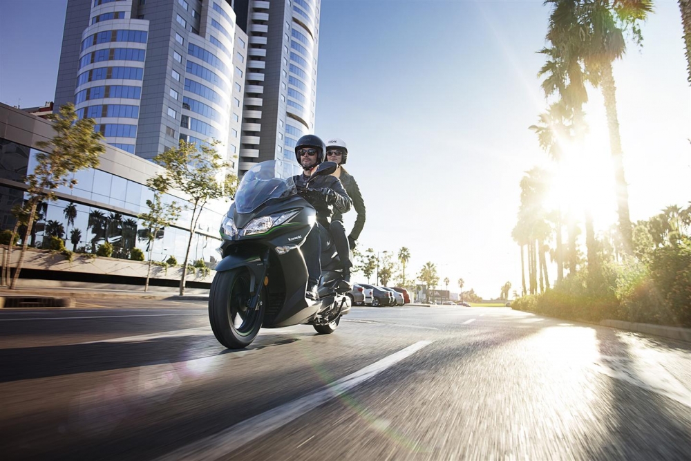 J 125 Special Edition