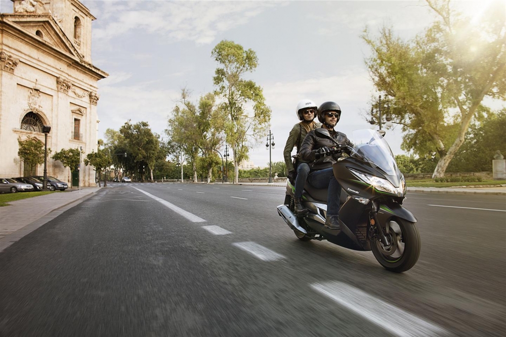 J 125 Special Edition