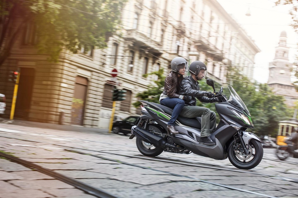 J 300 Special Edition