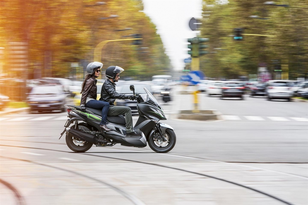 J 300 Special Edition