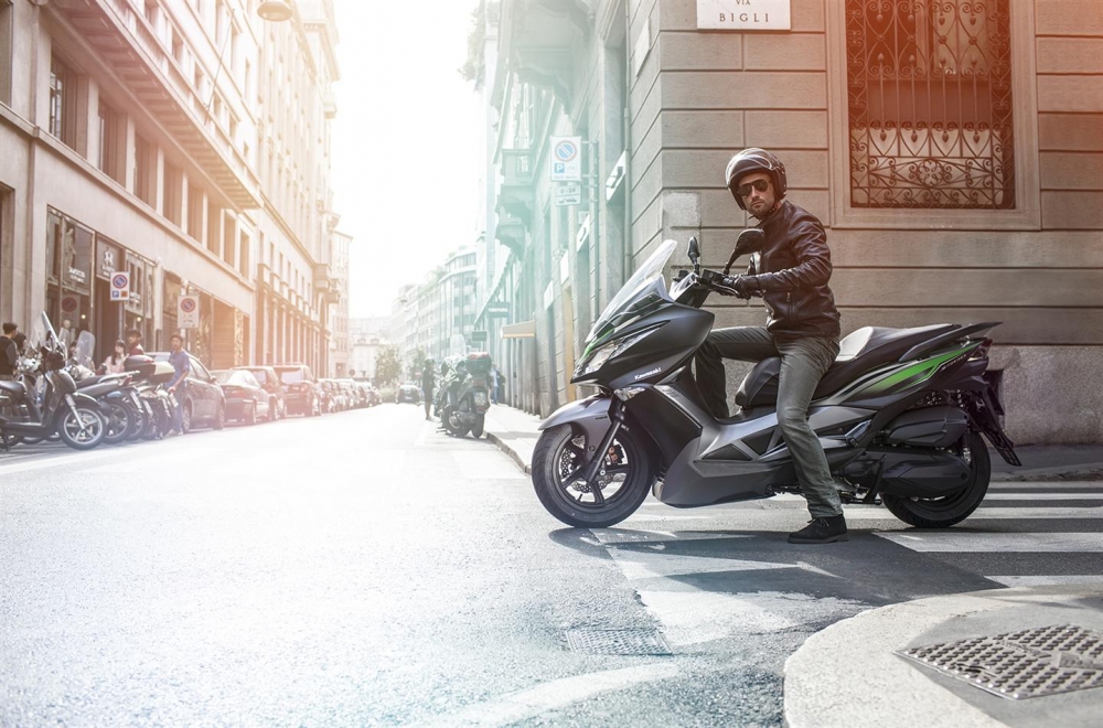 J 300 Special Edition