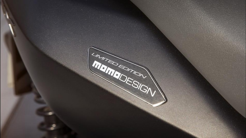 X-MAX 250 MOMODESIGN