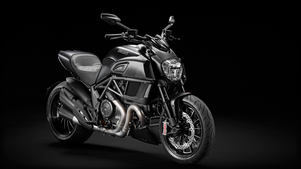 Diavel Dark