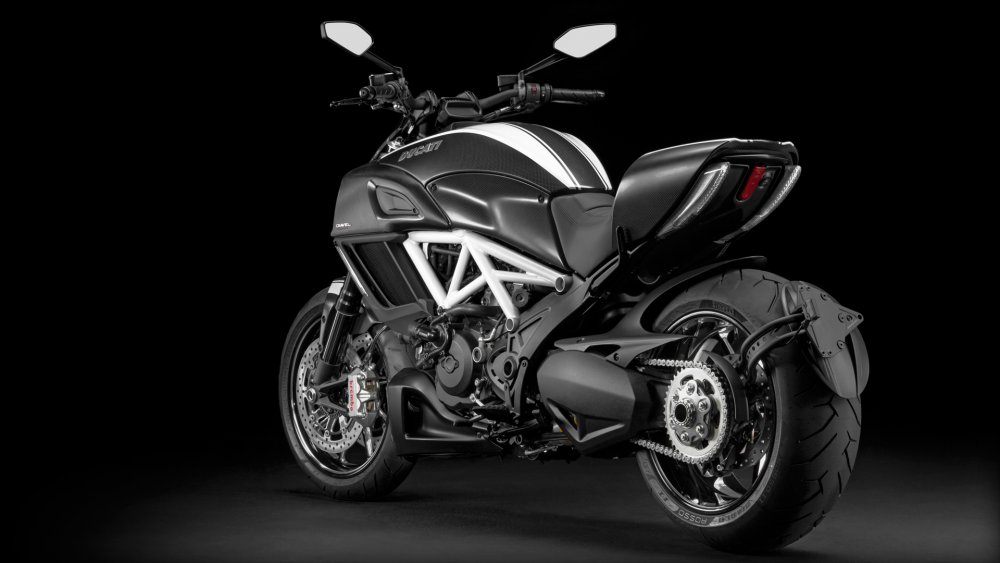 Diavel Carbon