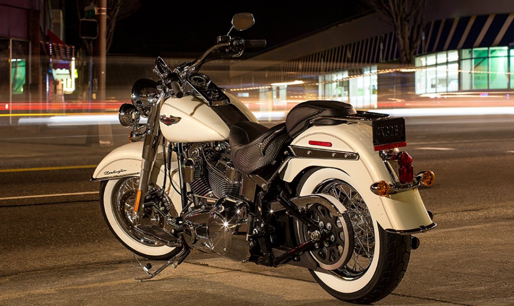 Softail Deluxe FLSTNI