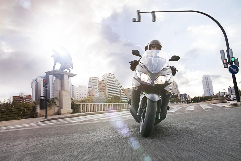 J 125 Special Edition