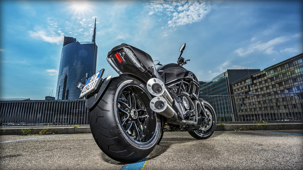 Diavel Carbon