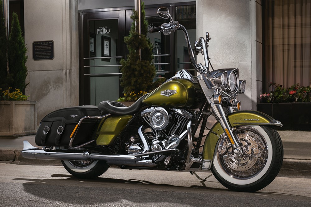 Harley king. Харлей Дэвидсон роад Кинг. Мотоцикл Харлей роад Кинг. Харлей мотоцикл Road King. Харлей Дэвидсон роад Кинг Классик.