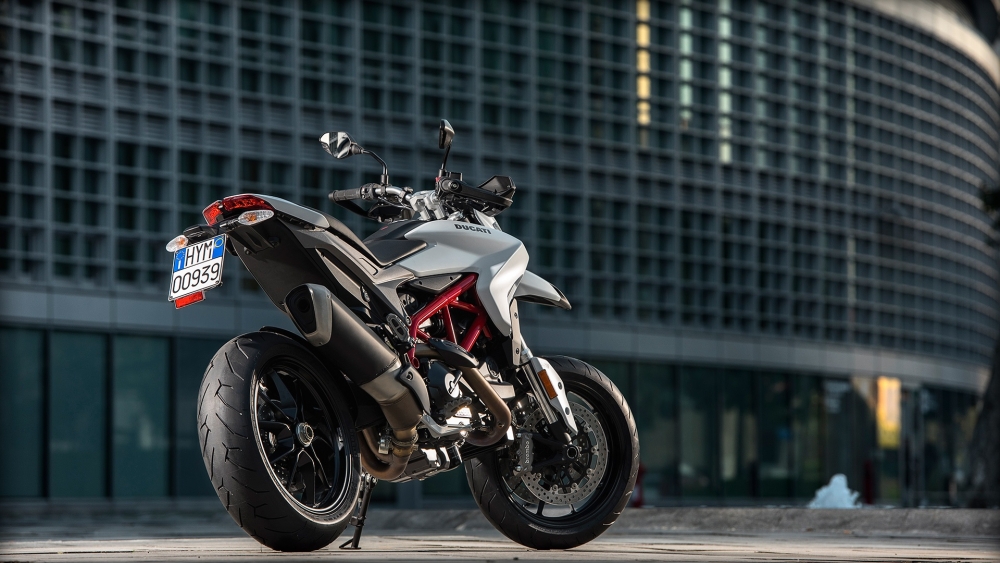 Hypermotard 939